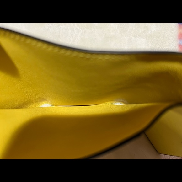 Loewe x Spirited Away Otori-Sama small vertical wallet - Picture 9 of 11